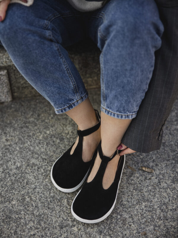 Półbuty barefoot damskie Paula – czarny welur | Apavo Barefoot