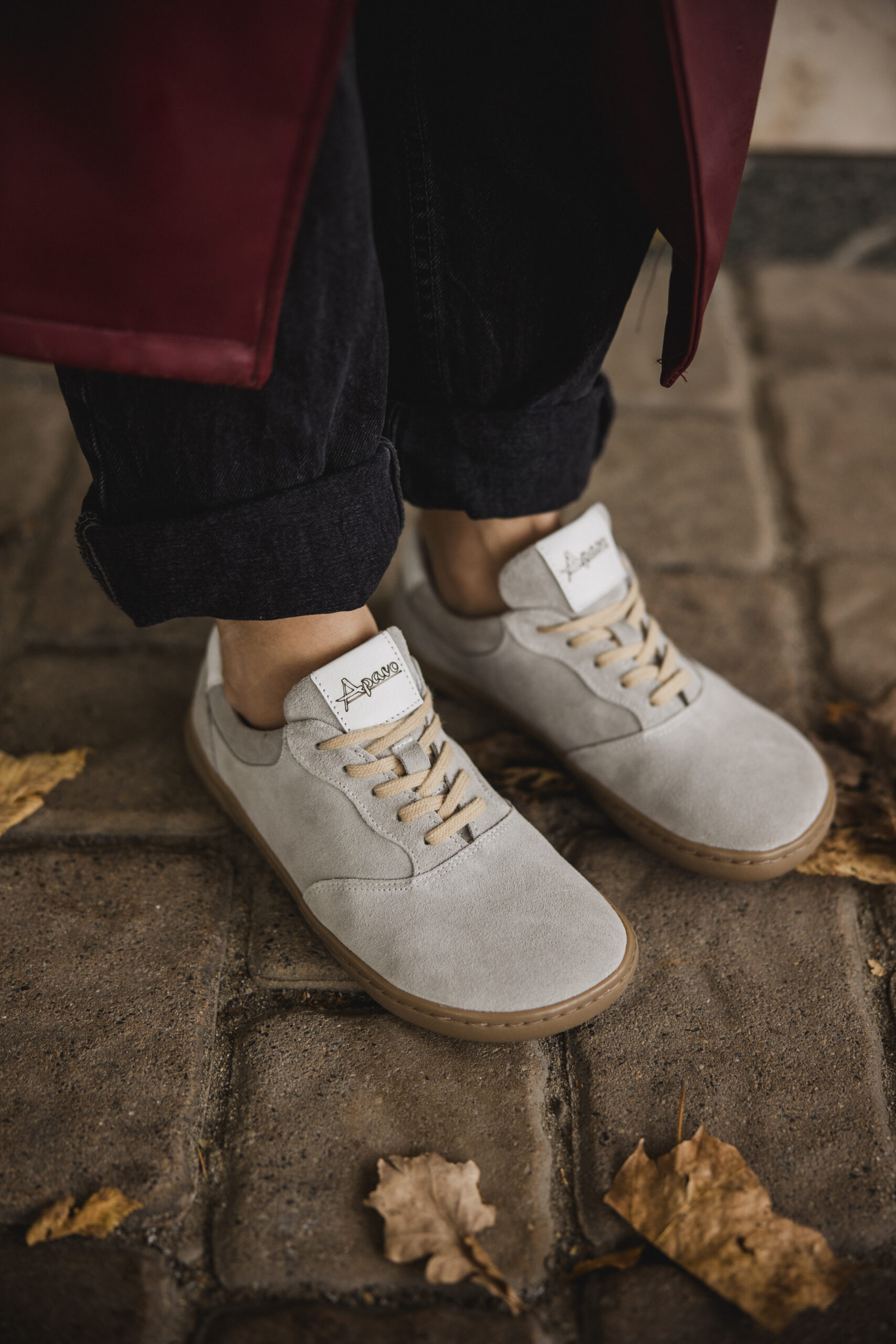 Półbuty barefoot APAVO Ava szary welur – szeroki anatomiczny nosek toe box