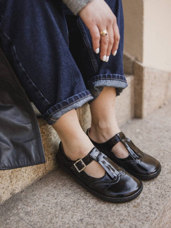 Półbuty barefoot damskie T-bar Marine – czarne | Apavo Barefoot