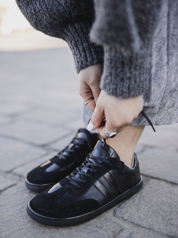 Półbuty barefoot damskie Livia – czarne sneakersy | Apavo Komfort