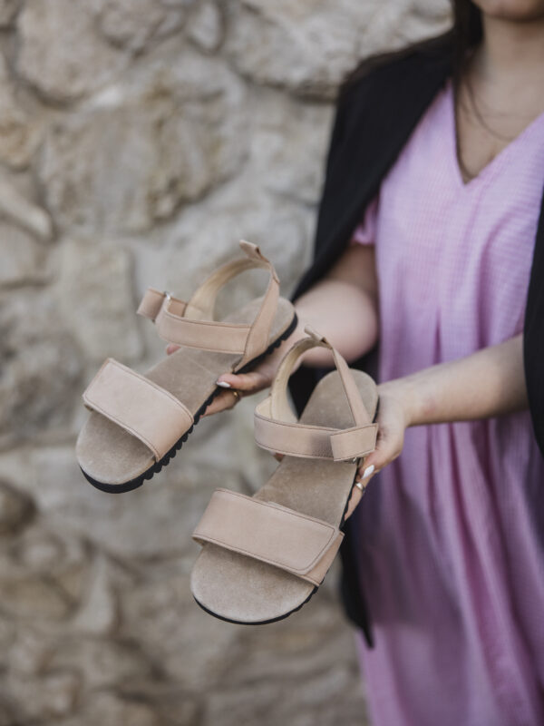 Sandały barefoot damskie Savi – beżowy nubuk | APAVO Barefoot