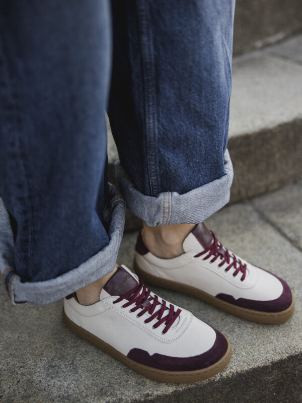Półbuty barefoot damskie Vivi – bordowo-kremowe sneakersy | Apavo Komfort