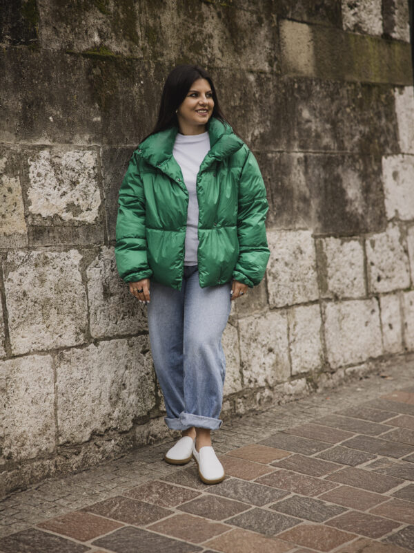 Półbuty barefoot damskie Neomi – białe slip-on na beżowej podeszwie | Apavo Komfort