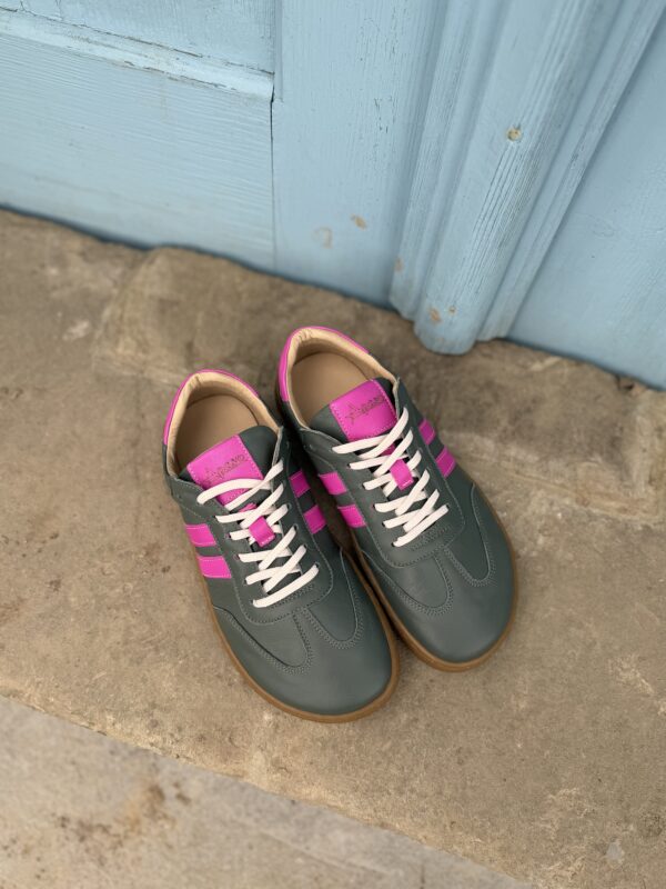 Półbuty barefoot damskie Livia – zielona skóra licowa z różowymi dodatkami | Apavo Komfort